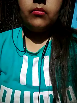 Love-Veronica online show from March 3, 2026, 6:36 pm