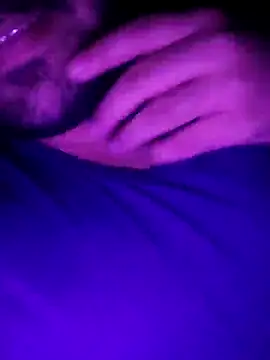 Snapshot of smartboy010101 chatting on December 2, 2024, 5:37 pm smartboy010101 online show from December 2, 2024, 5:37 pm