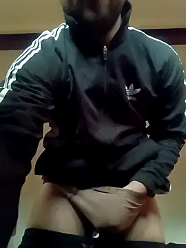 Snapshot of smartboy010101 chatting on January 16, 2025, 9:27 am smartboy010101 online show from January 16, 2025, 9:27 am