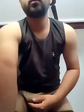 Snapshot of smartboy010101 chatting on February 22, 2025, 7:45 am smartboy010101 online show from February 22, 2025, 7:45 am