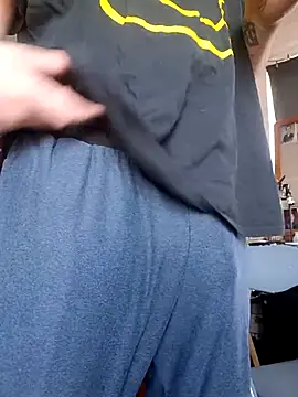 ChuckyyDee online show from April 6, 2026, 12:39 pm