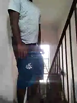 Snapshot of Jeetshine_1234 chatting on December 10, 2024, 4:02 am Jeetshine 1234 online show from December 10, 2024, 4:02 am