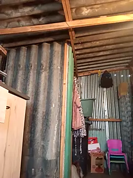 curvyloneah75 online show from April 17, 2026, 10:40 am