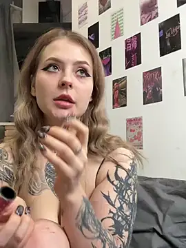 Snapshot of LinaQik chatting on January 22, 2025, 1:11 pm LinaQik online show from January 22, 2025, 1:11 pm