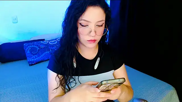 DollCam   online show from October 24, 2025, 1:24 am