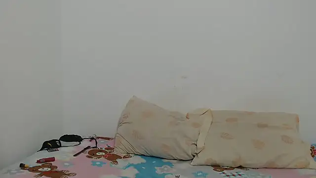 Naugthydolls online show from March 14, 2025, 12:43 am