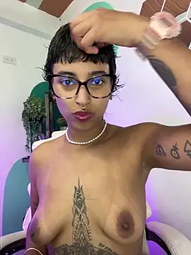 LollaByer online show from November 29, 2025, 11:08 pm