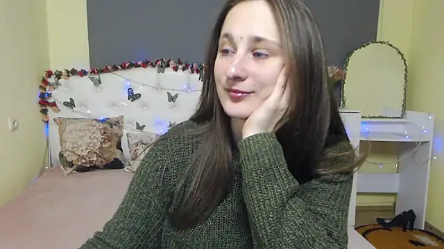 Snapshot of MichelLeee chatting on March 3, 2026, 12:11 pm MichelLeee online show from March 3, 2026, 12:11 pm