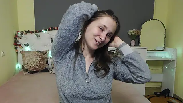 Snapshot of MichelLeee chatting on March 4, 2026, 12:22 pm MichelLeee online show from March 4, 2026, 12:22 pm