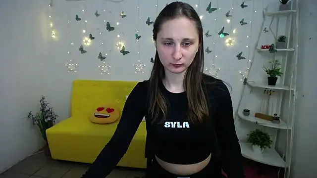 Snapshot of MichelLeee chatting on March 16, 2026, 12:31 pm MichelLeee online show from March 16, 2026, 12:31 pm