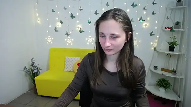 Snapshot of MichelLeee chatting on March 23, 2026, 12:31 pm MichelLeee online show from March 23, 2026, 12:31 pm