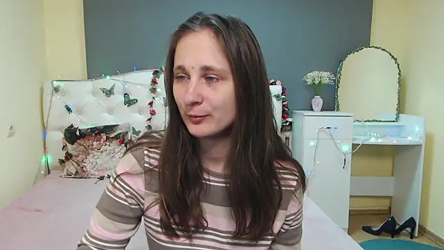 Snapshot of MichelLeee chatting on March 30, 2026, 11:22 am MichelLeee online show from March 30, 2026, 11:22 am