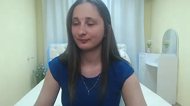 Snapshot of MichelLeee chatting on May 26, 2026, 11:50 am MichelLeee online show from May 26, 2026, 11:50 am