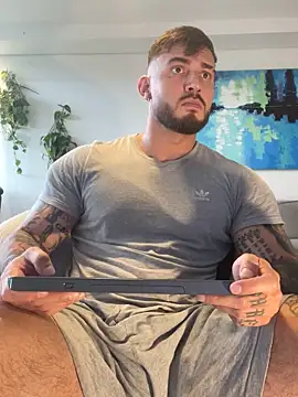 DimitriSullivan  online show from February 23, 2026, 1:41 pm