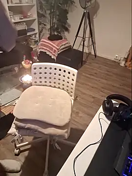 DaWoD030 online show from December 19, 2024, 9:06 pm