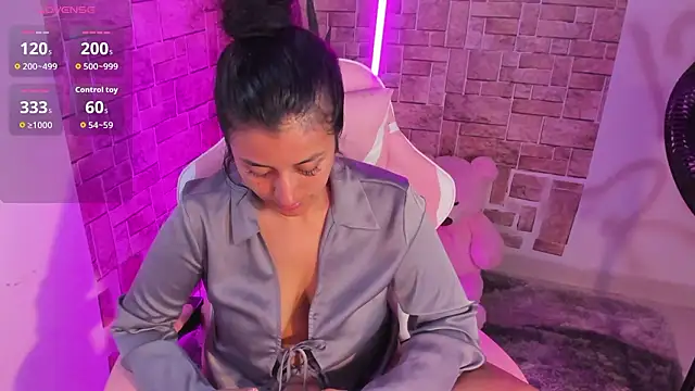 Snapshot of Lady_Rey chatting on February 12, 2026, 1:33 am Lady Rey online show from February 12, 2026, 1:33 am