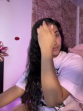 Snapshot of Lady_Rey chatting on February 20, 2026, 1:46 am Lady Rey online show from February 20, 2026, 1:46 am