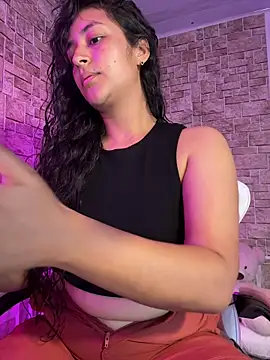 Snapshot of Lady_Rey chatting on February 22, 2026, 12:23 am Lady Rey online show from February 22, 2026, 12:23 am