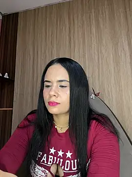 Snapshot of Leyna_Kenet chatting on July 26, 2026, 10:49 pm Leyna Kenet online show from July 26, 2026, 10:49 pm
