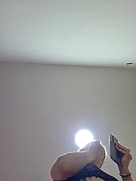 NeredaXxx online show from April 14, 2026, 7:47 am