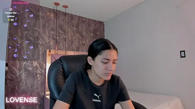 Snapshot of SKYLERWHIITEE chatting on March 15, 2025, 1:52 am SKYLERWHIITEE online show from March 15, 2025, 1:52 am