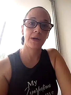 Snapshot of nicolle_milf1978 chatting on April 9, 2026, 11:26 am nicolle milf1978 online show from April 9, 2026, 11:26 am