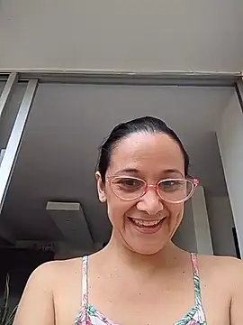 Snapshot of nicolle_milf1978 chatting on June 26, 2026, 2:43 pm nicolle milf1978 online show from June 26, 2026, 2:43 pm