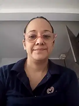 Snapshot of nicolle_milf1978 chatting on July 12, 2026, 1:02 pm nicolle milf1978 online show from July 12, 2026, 1:02 pm