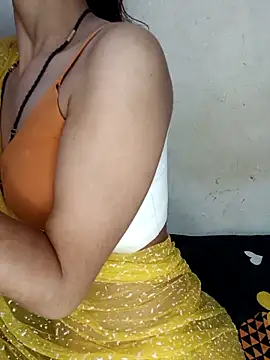 xpihu online show from October 27, 2025, 5:39 pm