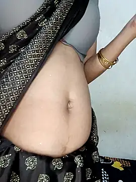 xpihu online show from November 9, 2025, 5:33 pm