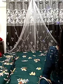 Snapshot of Cute-Bhavya chatting on January 9, 2025, 3:36 am Cute-Bhavya online show from January 9, 2025, 3:36 am