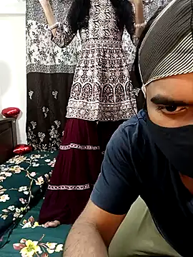 Snapshot of Cute-Bhavya chatting on February 3, 2025, 2:14 am Cute-Bhavya online show from February 3, 2025, 2:14 am