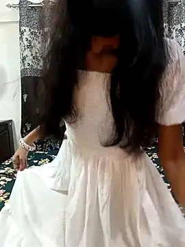 Snapshot of Cute-Bhavya chatting on February 16, 2025, 2:53 am Cute-Bhavya online show from February 16, 2025, 2:53 am