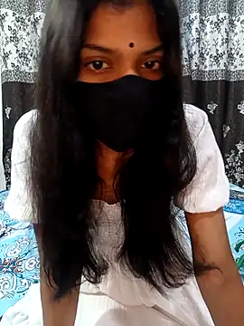 Snapshot of Cute-Bhavya chatting on March 5, 2025, 3:18 am Cute-Bhavya online show from March 5, 2025, 3:18 am