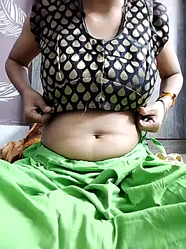 Snapshot of shalini_fire chatting on February 17, 2025, 5:32 pm shalini fire online show from February 17, 2025, 5:32 pm