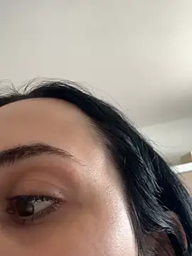 Morguisssz online show from April 3, 2026, 3:54 pm