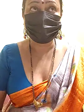 Snapshot of rekha_naier chatting on February 24, 2025, 5:33 am rekha naier online show from February 24, 2025, 5:33 am