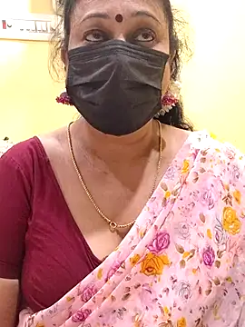 Snapshot of rekha_naier chatting on March 6, 2025, 1:35 pm rekha naier online show from March 6, 2025, 1:35 pm