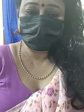 Snapshot of rekha_naier chatting on September 18, 2025, 2:41 pm rekha naier online show from September 18, 2025, 2:41 pm