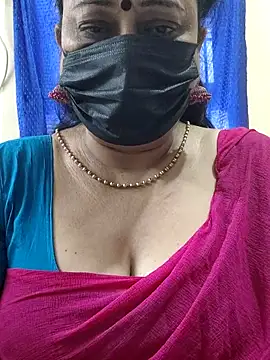 Snapshot of rekha_naier chatting on October 31, 2025, 6:14 am rekha naier online show from October 31, 2025, 6:14 am