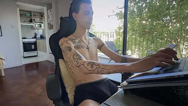 Den BlueXx online show from March 10, 2026, 6:35 pm