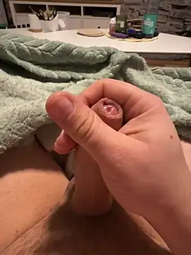 daniii27u online show from April 2, 2026, 11:13 pm