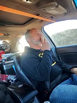 DatingProfile USA 43 str8 online show from October 6, 2025, 3:31 pm