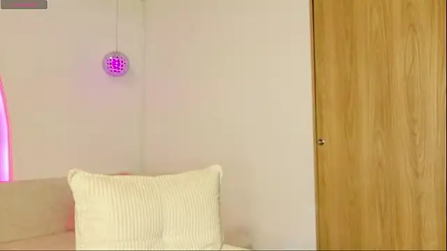 Snapshot of AllissonJames chatting on July 6, 2026, 1:08 pm AllissonJames online show from July 6, 2026, 1:08 pm