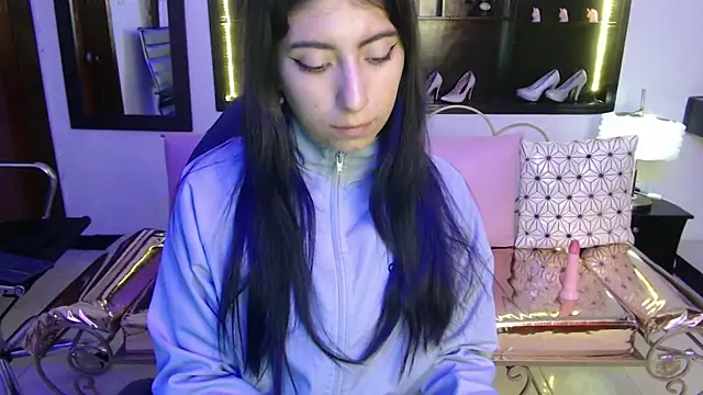 Snapshot of Angela_Diaz_ chatting on January 21, 2025, 11:56 am Angela Diaz online show from January 21, 2025, 11:56 am
