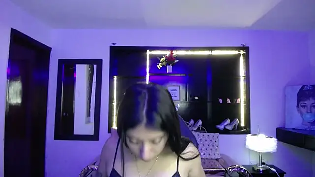 Snapshot of Angela_Diaz_ chatting on January 27, 2025, 12:37 pm Angela Diaz online show from January 27, 2025, 12:37 pm