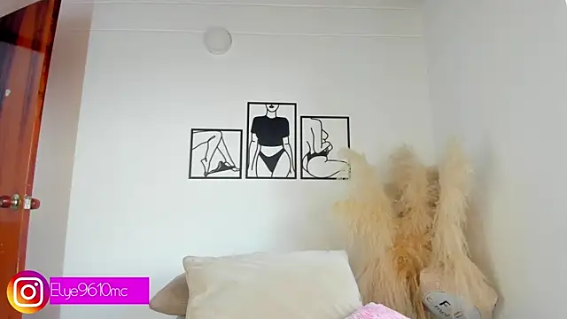 ellie mcdonald online show from April 7, 2026, 9:15 pm