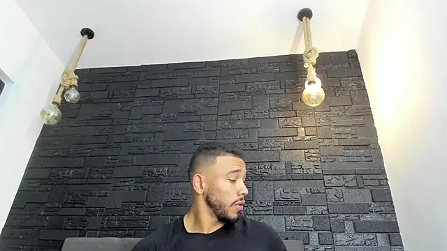 Snapshot of bruno_miller_ chatting on October 4, 2025, 10:08 pm bruno miller online show from October 4, 2025, 10:08 pm