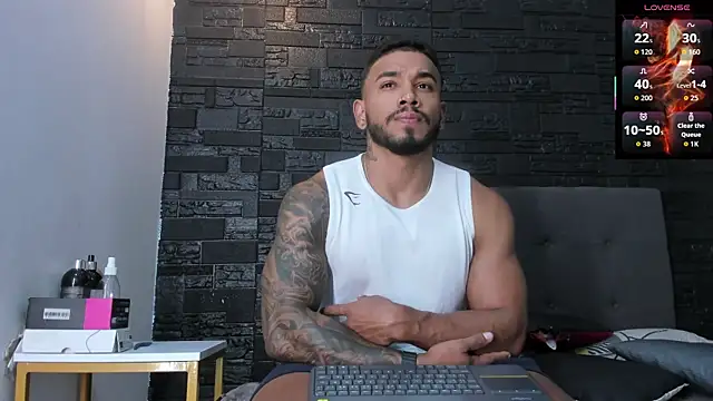 Snapshot of bruno_miller_ chatting on October 17, 2025, 8:11 pm bruno miller online show from October 17, 2025, 8:11 pm
