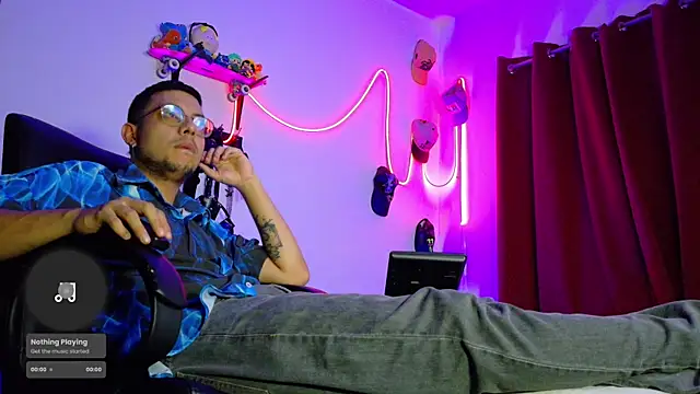 Nymphobuddies online show from March 16, 2025, 12:01 am